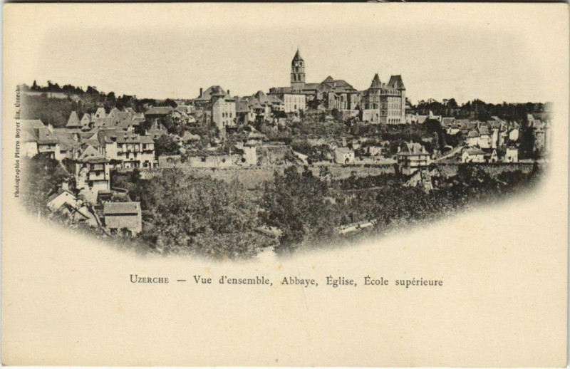 Carte postale ancienne Uzerche Vue d'ensemble France à Uzerche