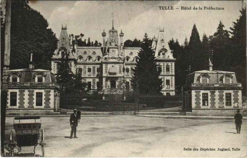 Carte postale ancienne Tulle Hotel de la Prefecture France à Tulle