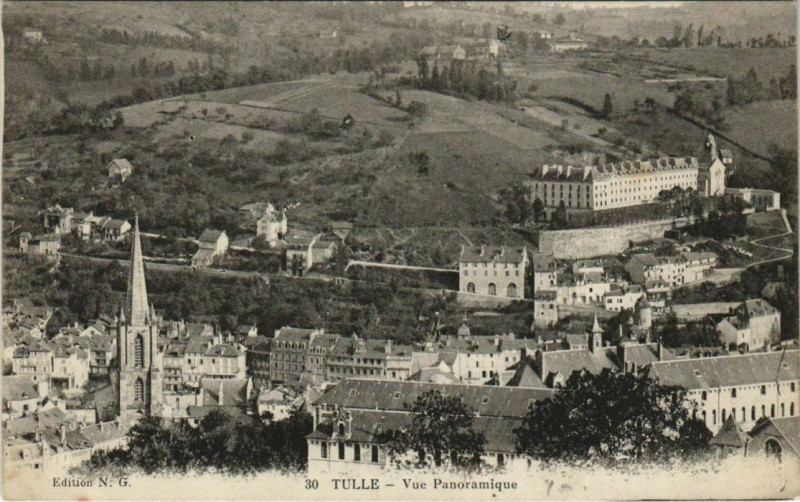 Carte postale ancienne Tulle Vue Panoramique France à Tulle