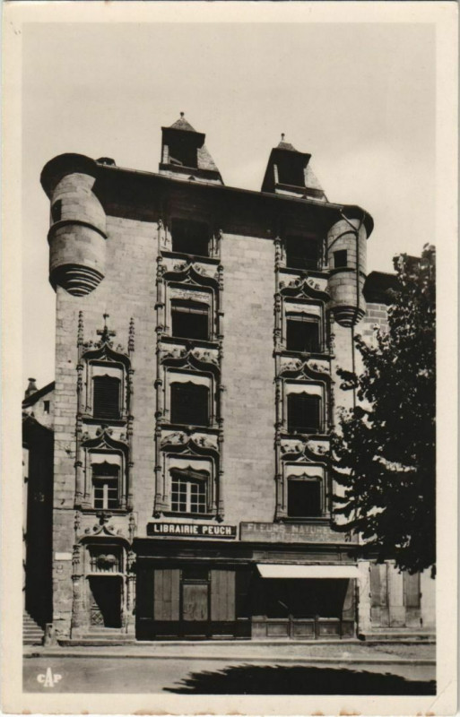Carte postale ancienne Tulle Maison Renaissance France à Tulle