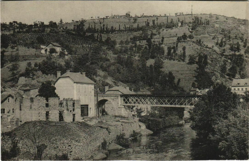 Carte postale ancienne Tulle Le Pont du Chemin de Fer France à Tulle