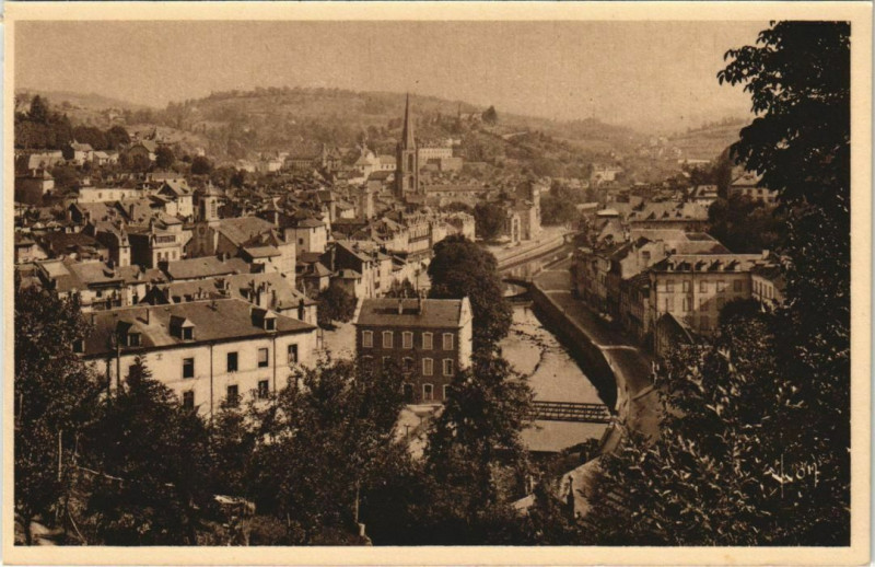 Carte postale ancienne Tulle Vue sur le quartier de la Barriere France à Tulle