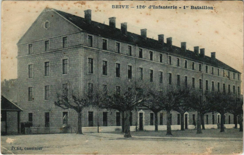 Carte postale ancienne Brive D'Infanterie 1er Bataillon France