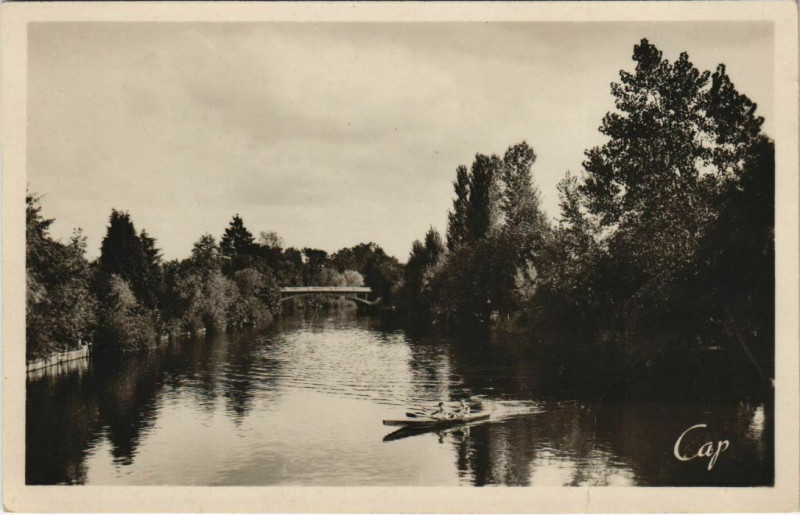 Carte postale ancienne Brive Bords de la Correze France à Corrèze