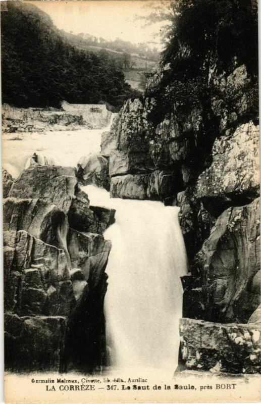 Carte postale ancienne La Saut de la Saule - pres Bort