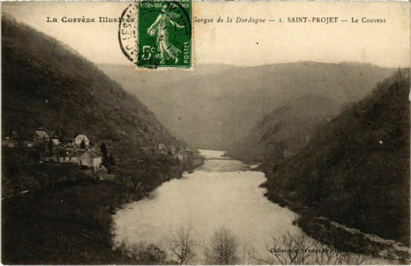Carte postale ancienne Saint-Projet - Le Couvent - Gorges de la Dordogne