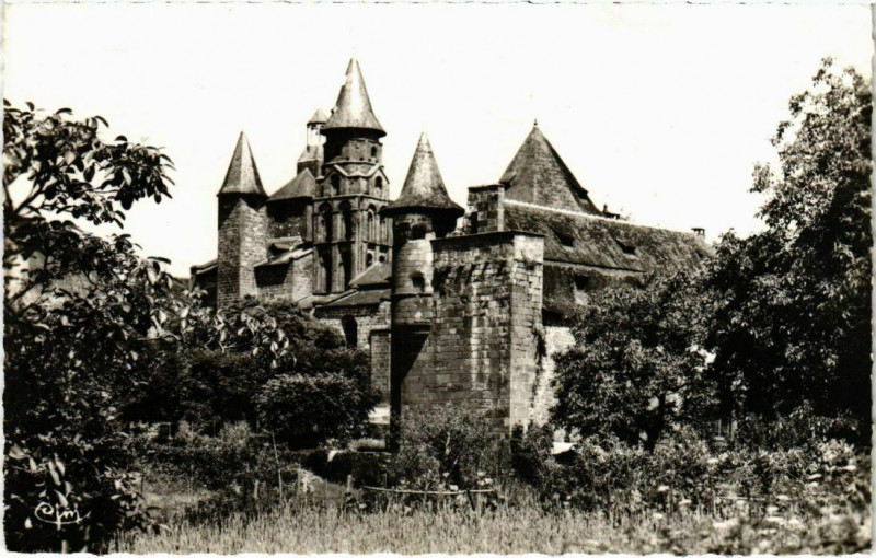Carte postale ancienne Collonges - Eglise et Chateau