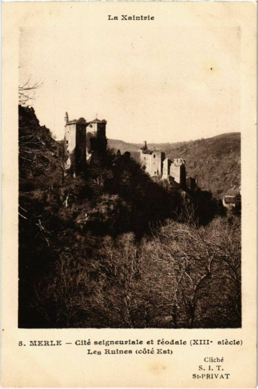 Carte postale ancienne Merle - Les Ruines - Cote Est