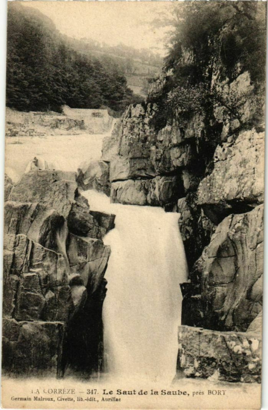 Carte postale ancienne Le Saut de la Saube - pres Bort