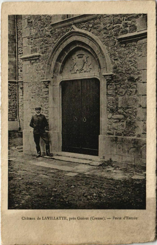 Carte postale ancienne Chateau de Lavillatte, Porte d'Entree France