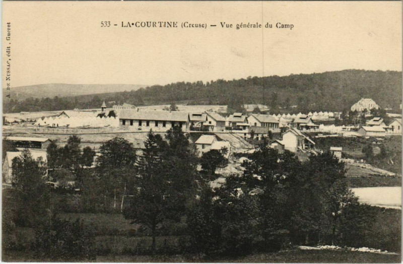 Carte postale ancienne La Courtine Vue Generale du Camp France à La Courtine