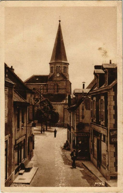 Carte postale ancienne Auzances Rue de la Mairie France à Auzances