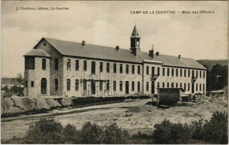 Carte postale ancienne La Courtine Mess des Officiers France à La Courtine