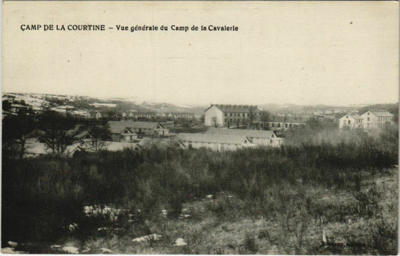 Carte postale ancienne La Courtine Vue Generale du Camp de la Cavalerie France à La Courtine