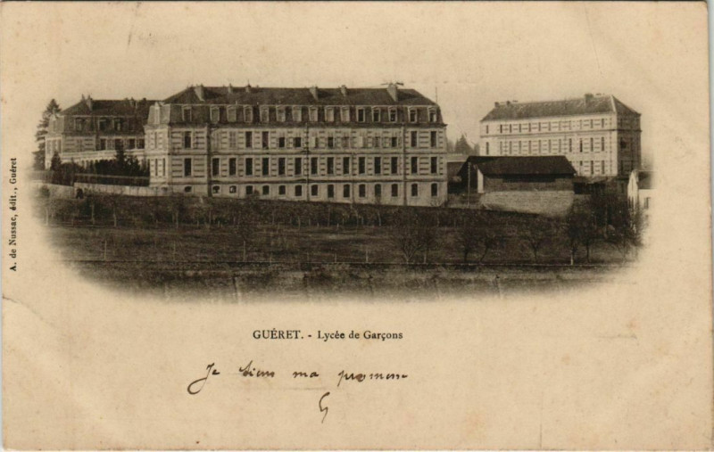 Carte postale ancienne Gueret Lycee de Garcons France à Guéret