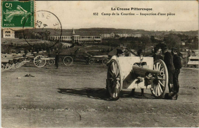 Carte postale ancienne La Courtine Camp de la Courtine France à La Courtine