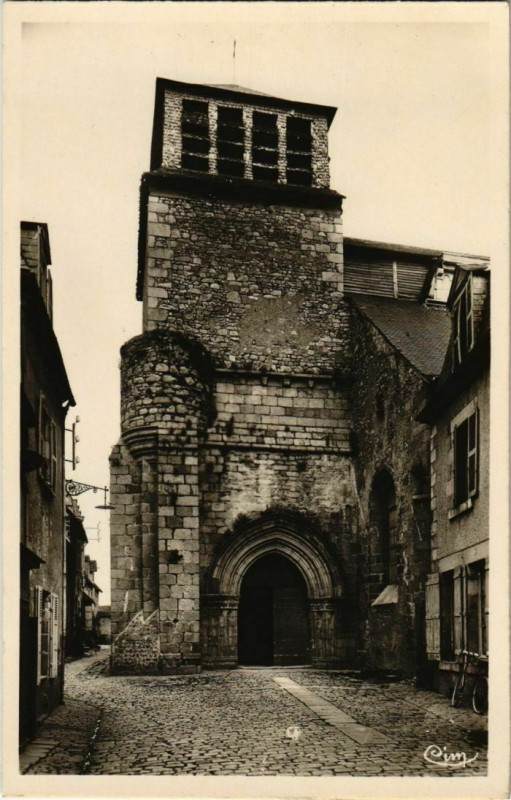 Carte postale ancienne Gueret Eglise France à Guéret