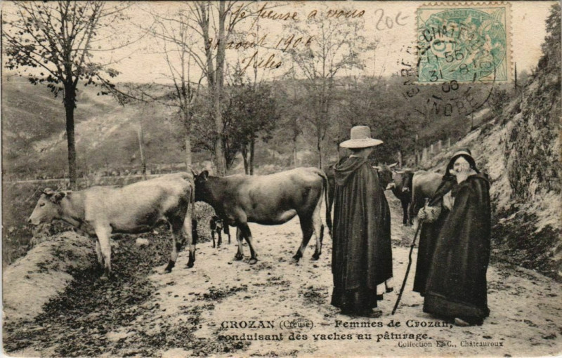 Carte postale ancienne Crozant Femmes France à Crozant