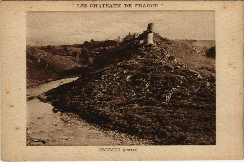 Carte postale ancienne Crozant Les Chateaux de France France à Crozant
