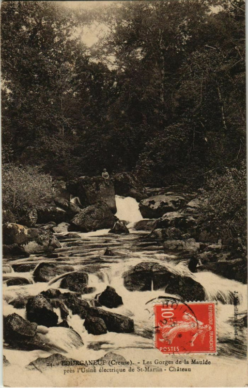 Carte postale ancienne Bourganeuf Les Gorges de la Maulde France à Bourganeuf