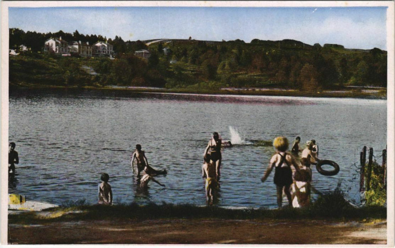 Carte postale ancienne Camp de La Courtine - La Plage à La Courtine