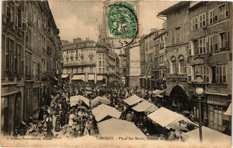 Carte postale ancienne Limoges Place des Bancs, Clocher Saint-Michel à Limoges