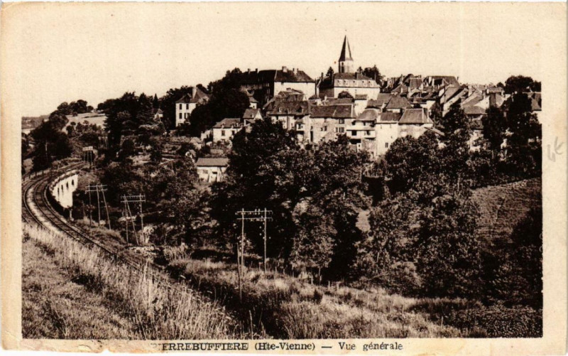 Carte postale ancienne Pierrebuffiere Vue générale