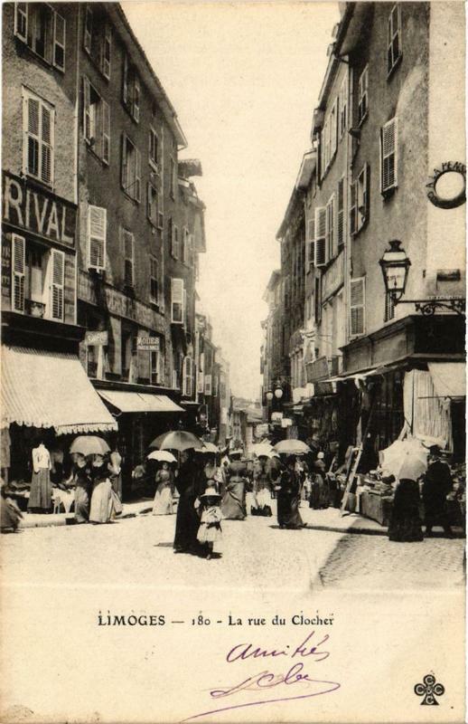 Carte postale ancienne Limoges La rue du Clocher à Limoges
