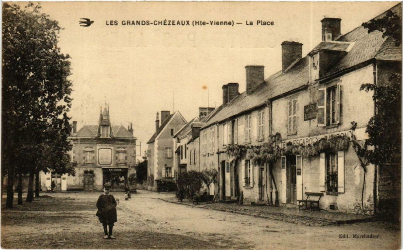 Carte postale ancienne Les Grands-Chezeaux La Place