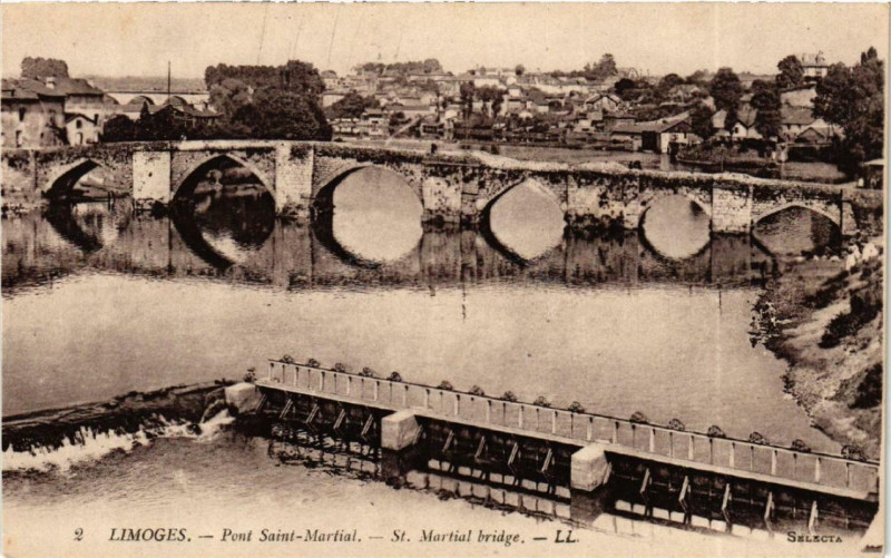 Carte postale ancienne Limoges Pont Saint-Martial à Limoges
