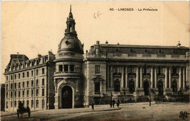 Carte postale ancienne Limoges La Prefecture à Limoges