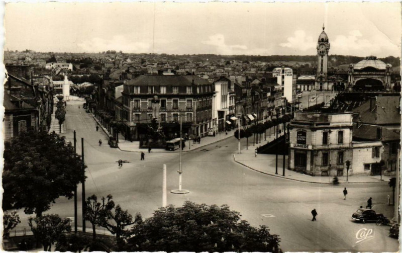 Carte postale ancienne Limoges La Place Jourdan vers la Gare à Limoges