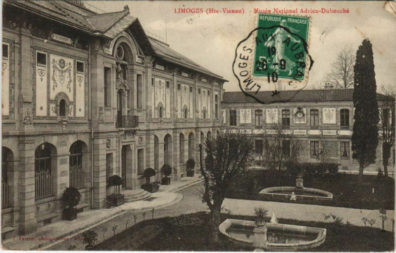 Carte postale ancienne Limoges Musée National Adrien-Dubouché à Limoges