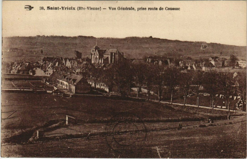 Carte postale ancienne Saint-Yrieix - Vue générale prise route de Coussac