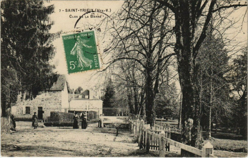 Carte postale ancienne Saint-Yrieix Clos de la Barre