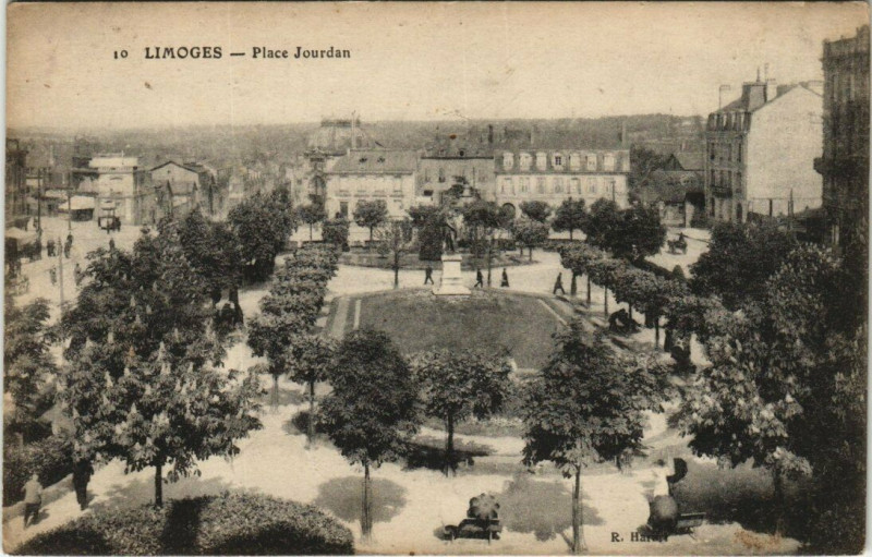 Carte postale ancienne Limoges - Place Jourdan à Limoges