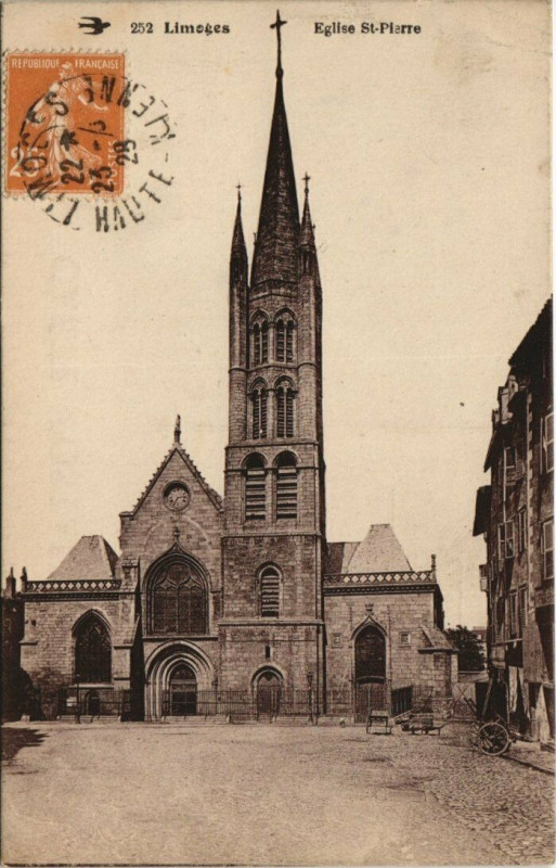 Carte postale ancienne Limoges Eglise Saint-Pierre à Limoges