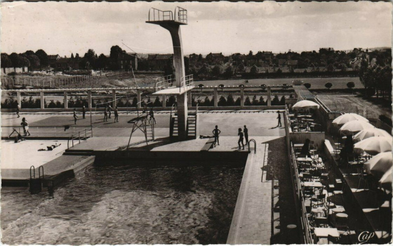 Carte postale ancienne Limoges - La Piscine à Limoges