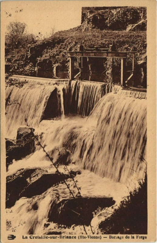 Carte postale ancienne La Croisille-sur-Briance - Barrage de la Forge à La Croisille-sur-Briance