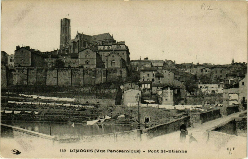 Carte postale ancienne Limoges - Pont Saint-Etienne à Limoges