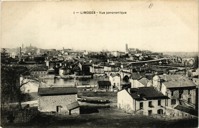 Carte postale ancienne Limoges - Vue panoramique à Limoges