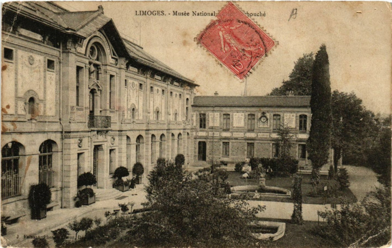 Carte postale ancienne Limoges - Musée National à Limoges