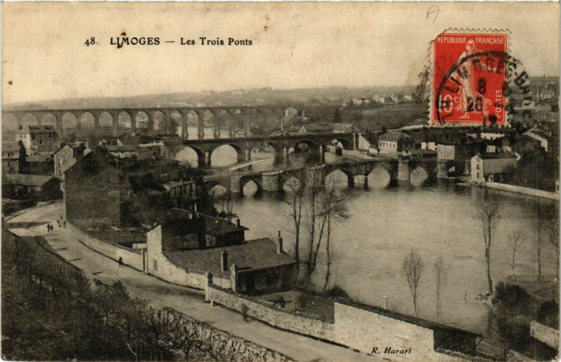 Carte postale ancienne Limoges - Les Trois Ponts à Limoges