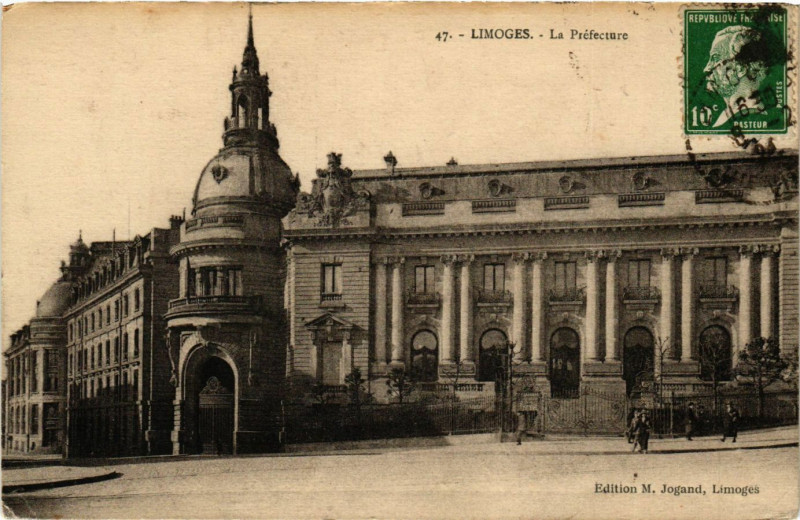 Carte postale ancienne Limoges - La Prefecture à Limoges