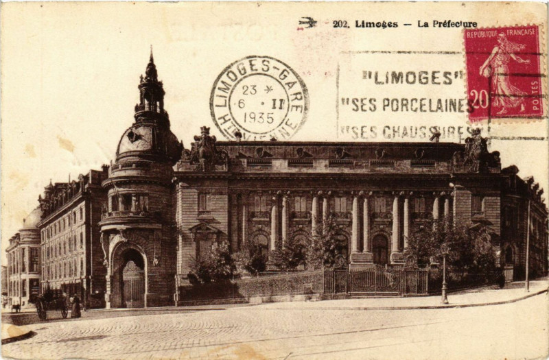 Carte postale ancienne Limoges - La Prefecture à Limoges