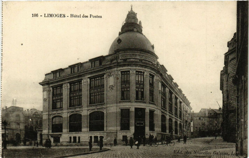 Carte postale ancienne Limoges - Hotel des Postes à Limoges