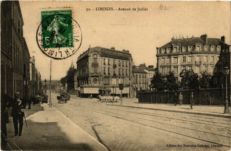 Carte postale ancienne Limoges - Avenue de Juillet à Limoges