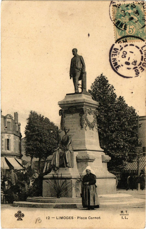 Carte postale ancienne Limoges - Place Carnot à Limoges