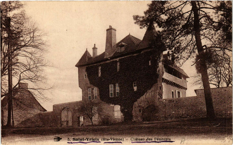 Carte postale ancienne Saint-Yrieix - Chateau des Penitents