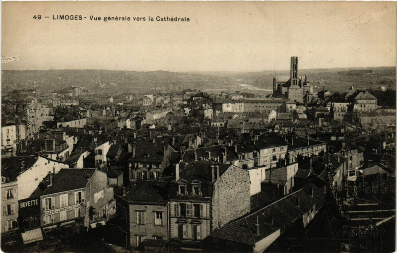 Carte postale ancienne Limoges - Vue générale vers la Cathédrale à Limoges
